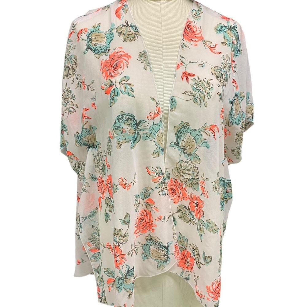 White and pink floral kimono